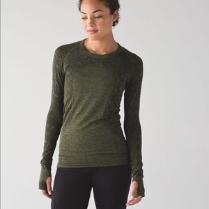 Size 8 Lululemon swiftly tech crew